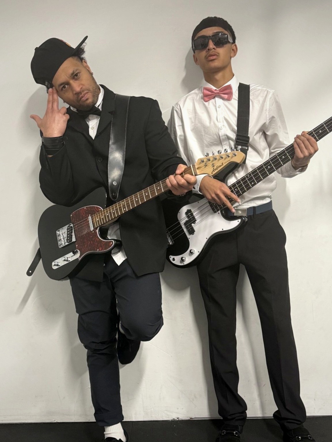 Scroll Kid Sylable with Tremaine performing together